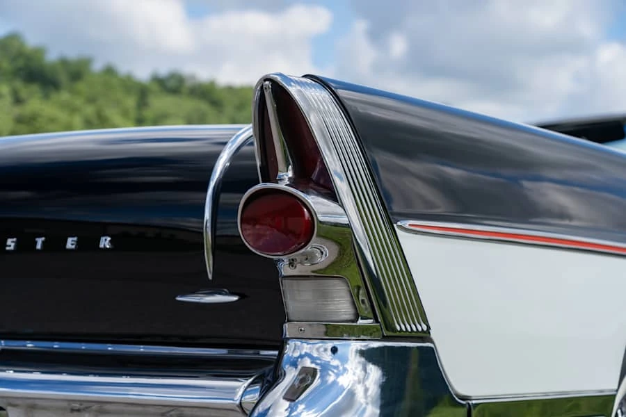 1957 Buick Roadmaster - Image 8 of 31