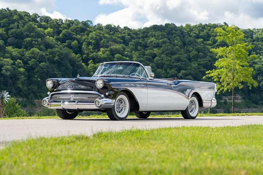 1957 Buick Roadmaster - Image 18 of 31
