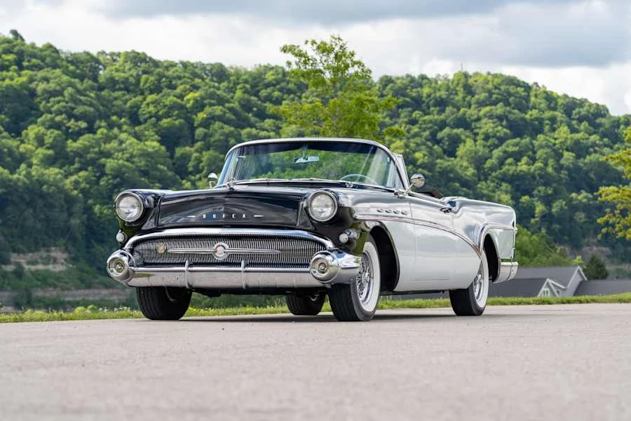 1957 Buick Roadmaster - Image 16 of 31
