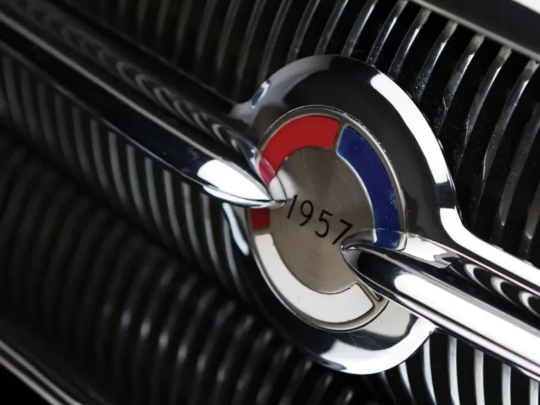 1957 Buick Roadmaster - Image 15 of 20