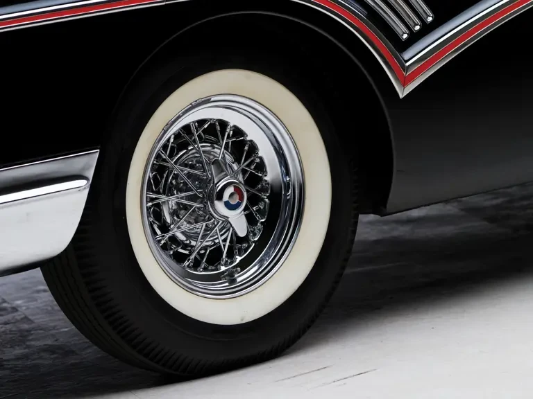 1957 Buick Roadmaster - Image 10 of 20
