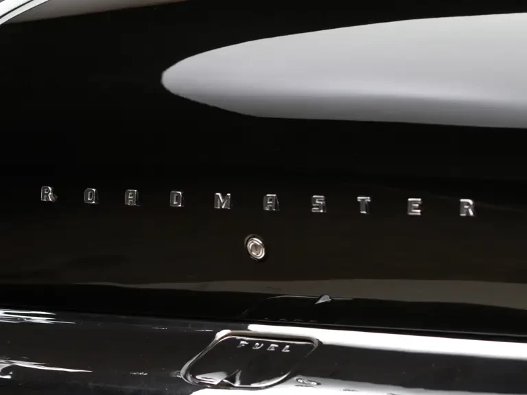 1957 Buick Roadmaster - Image 13 of 20