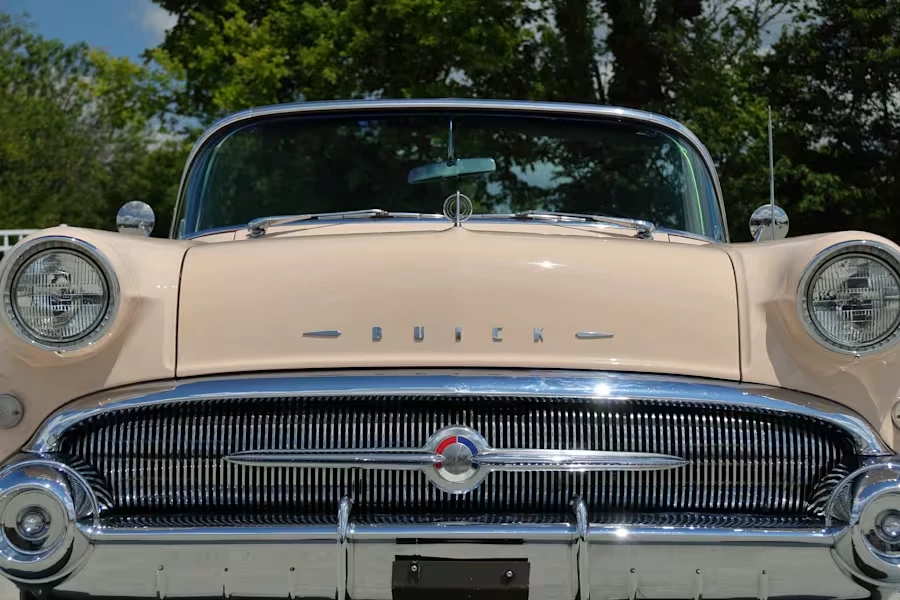 1957 Buick Roadmaster - Image 7 of 29