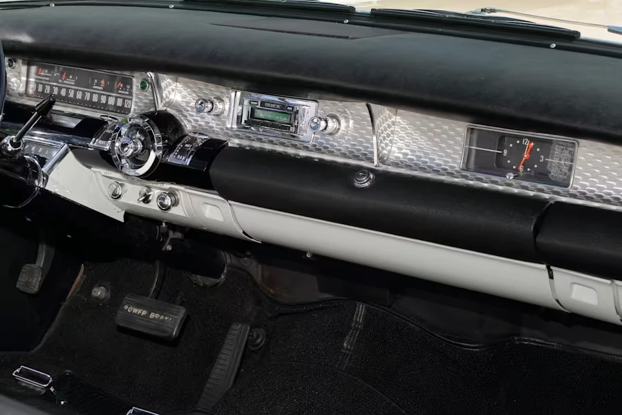 1957 Buick Roadmaster - Image 24 of 29