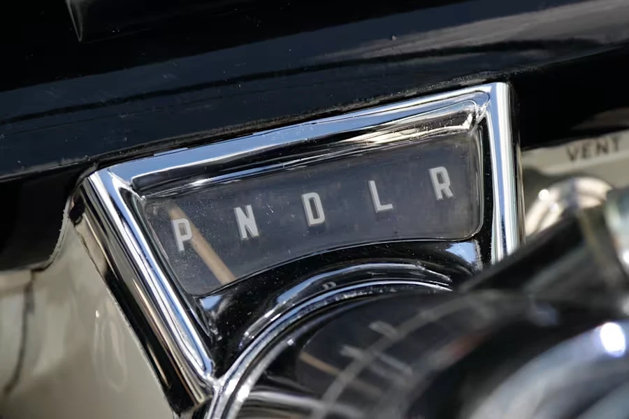 1957 Buick Roadmaster - Image 25 of 29