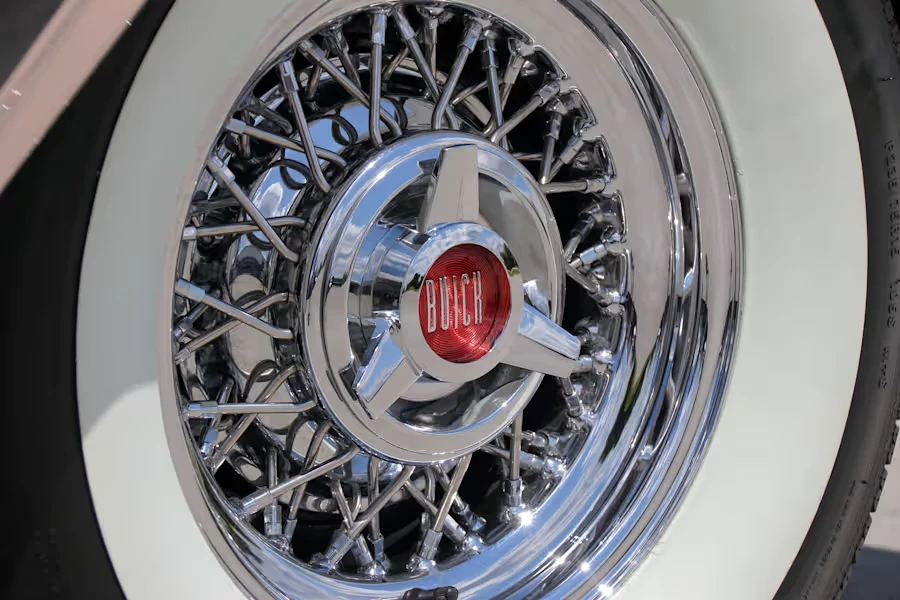 1957 Buick Roadmaster - Image 15 of 29
