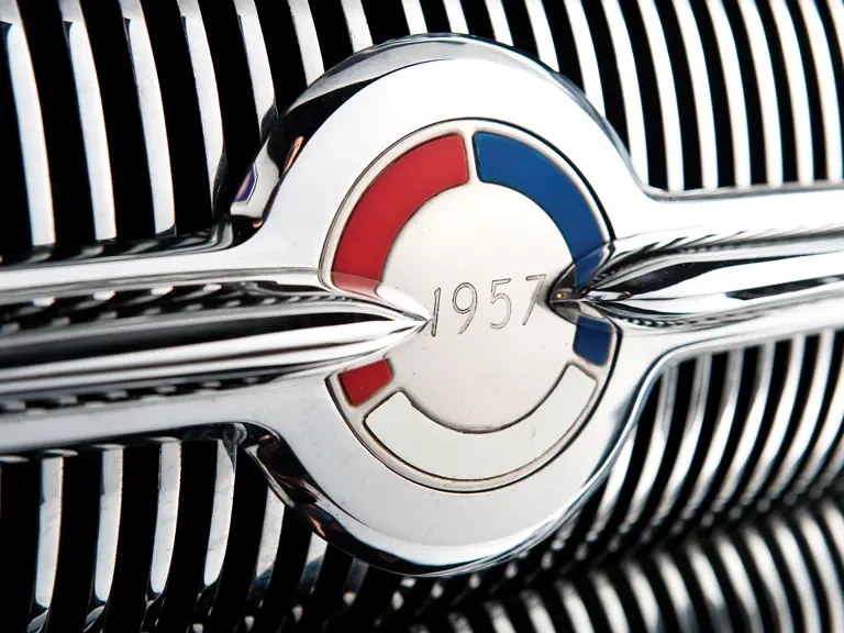 1957 Buick Roadmaster - Image 7 of 14