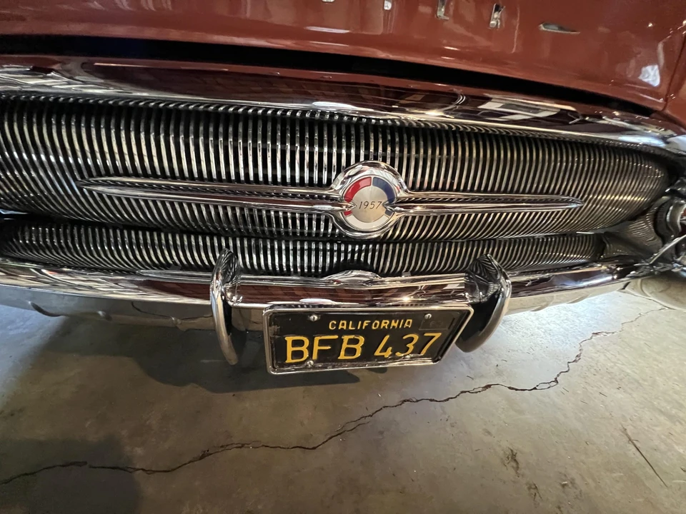1957 Buick Roadmaster - Image 28 of 31