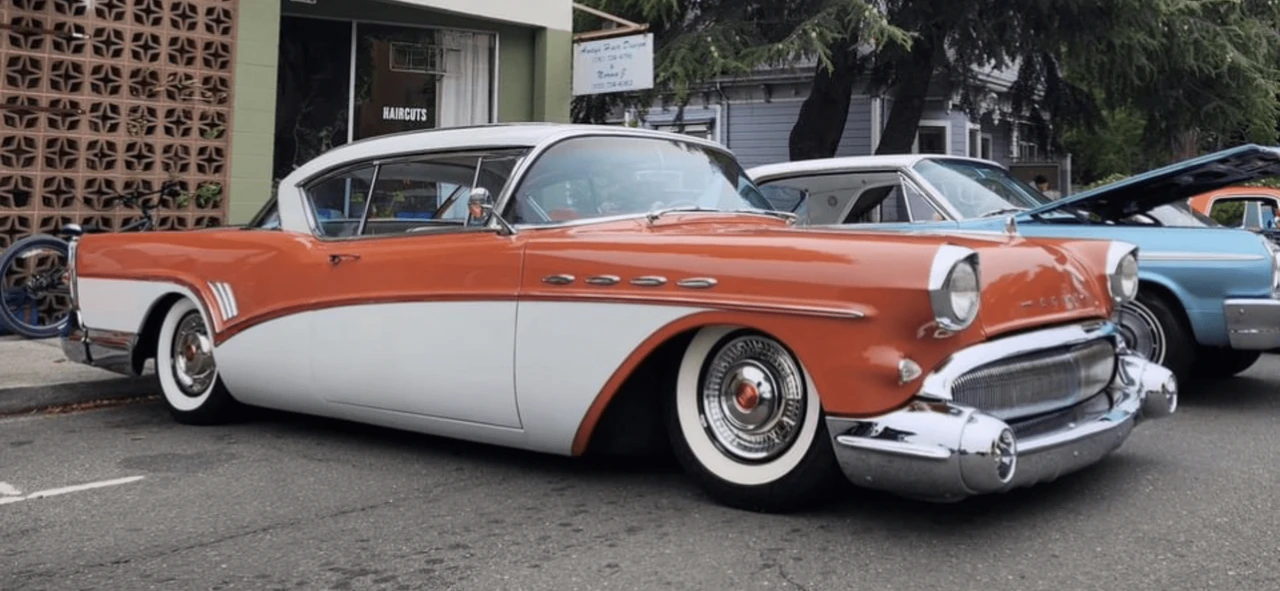 1957 Buick Roadmaster - Image 11 of 31
