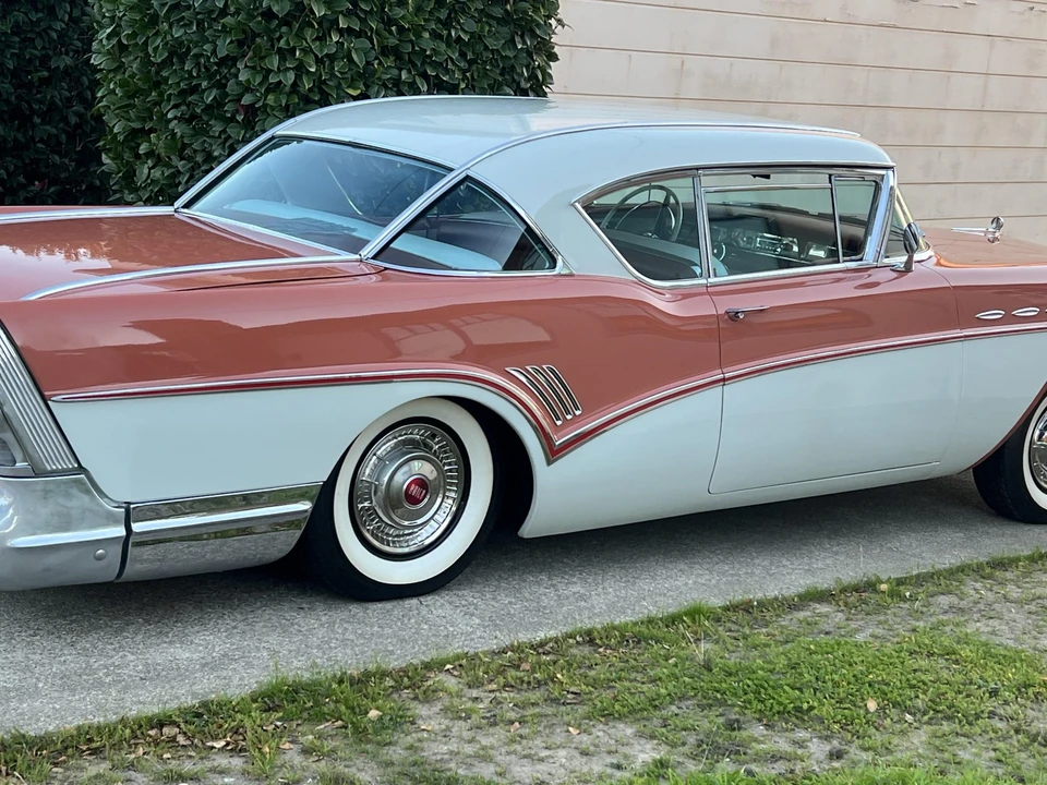 1957 Buick Roadmaster - Image 16 of 31