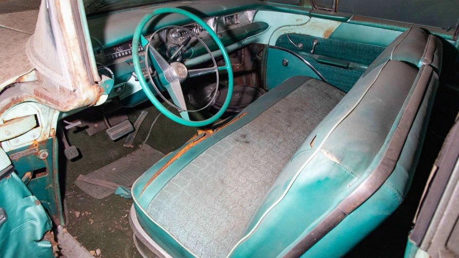 1957 Buick Roadmaster - Image 6 of 10
