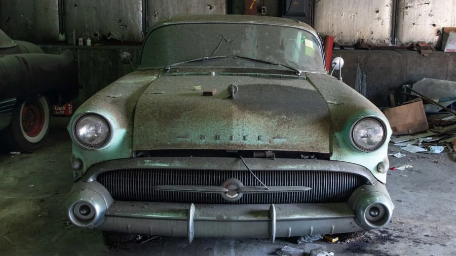 1957 Buick Roadmaster - Image 7 of 10