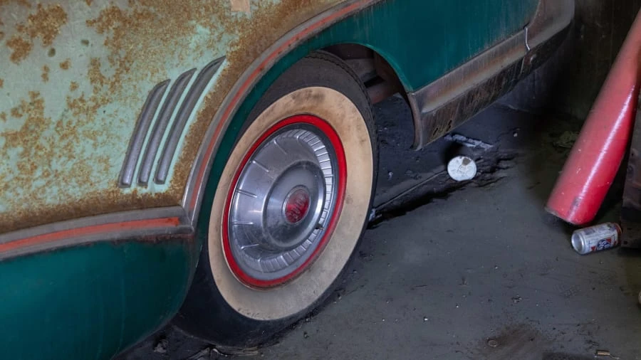 1957 Buick Roadmaster - Image 10 of 10