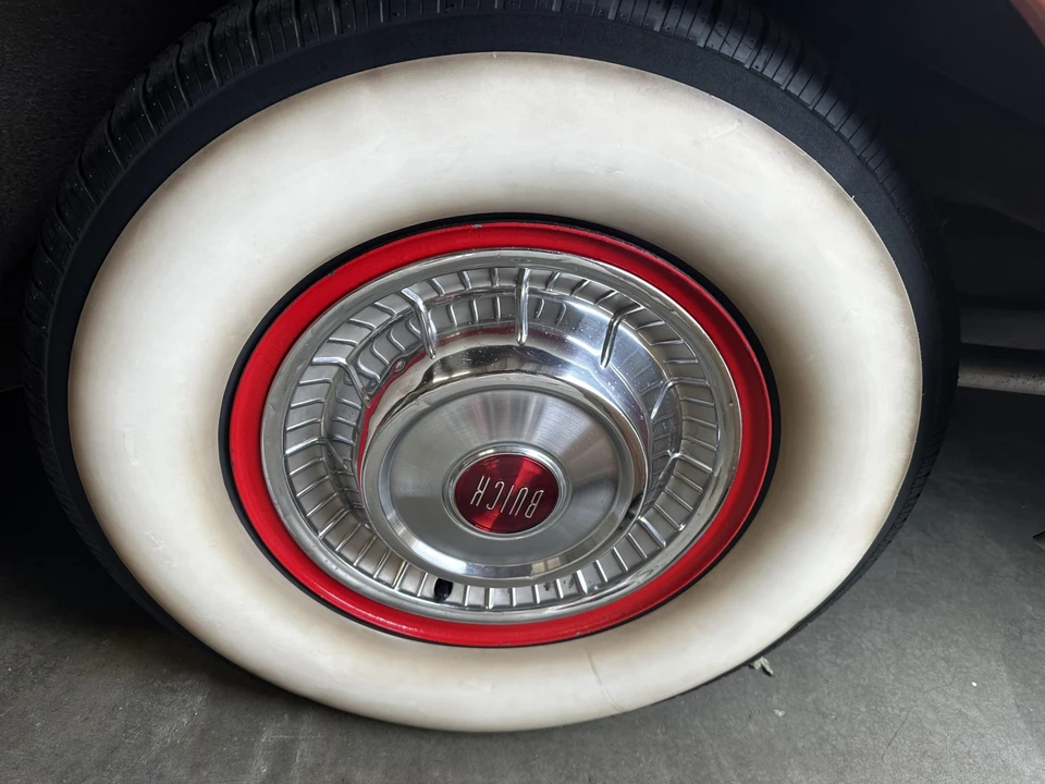 1957 Buick Super - Image 24 of 31