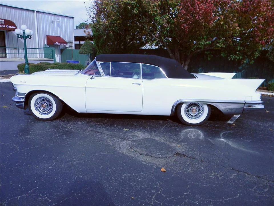1957 Cadillac Eldorado 3rd Gen - Image 4 of 5