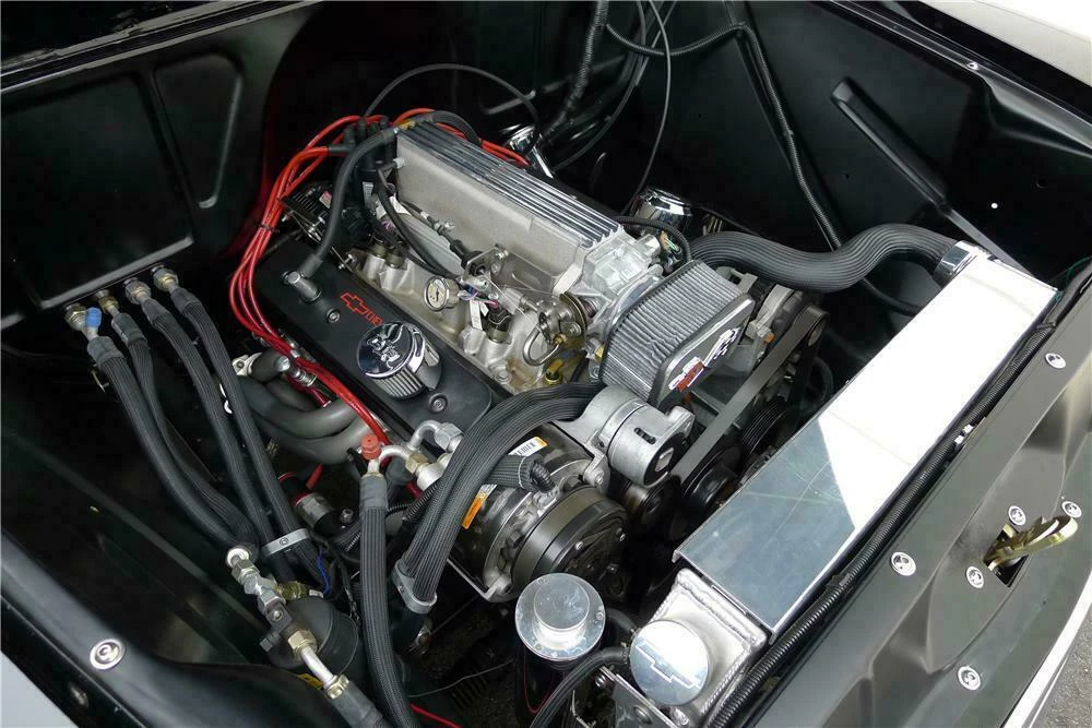 1957 Chevrolet Task Force - Image 3 of 5