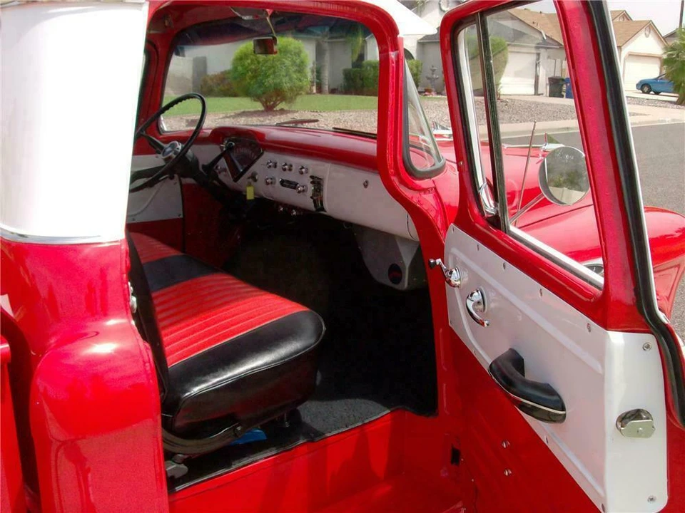 1957 Chevrolet Task Force - Image 4 of 5