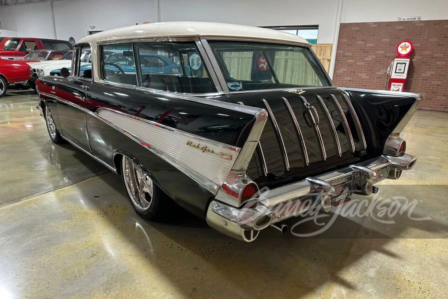 1957 Chevrolet Nomad - Image 10 of 11
