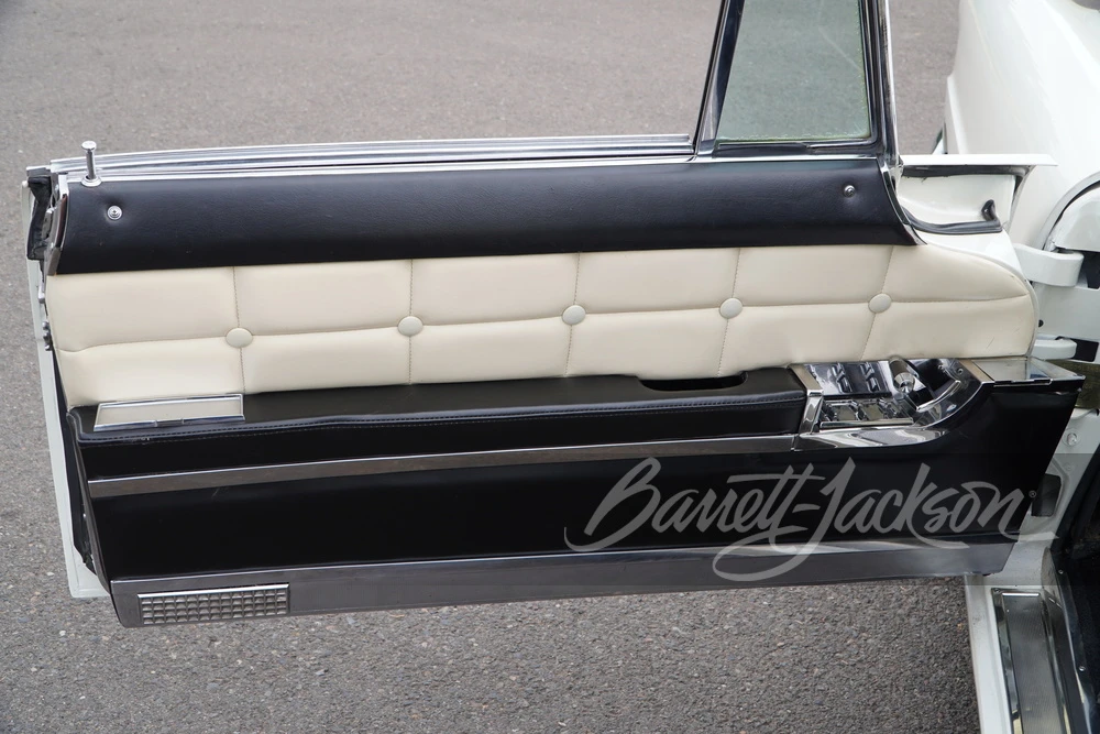 1957 Lincoln Continental Mark II - Image 30 of 31