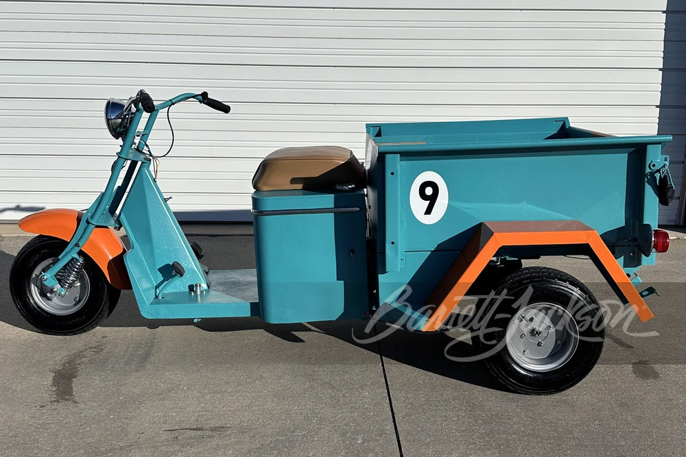 1957 Cushman - Image 5 of 11