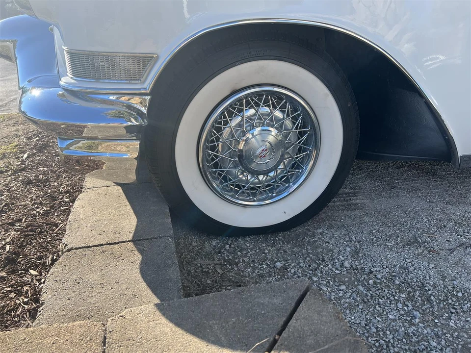 1957 Cadillac DeVille - Image 21 of 31