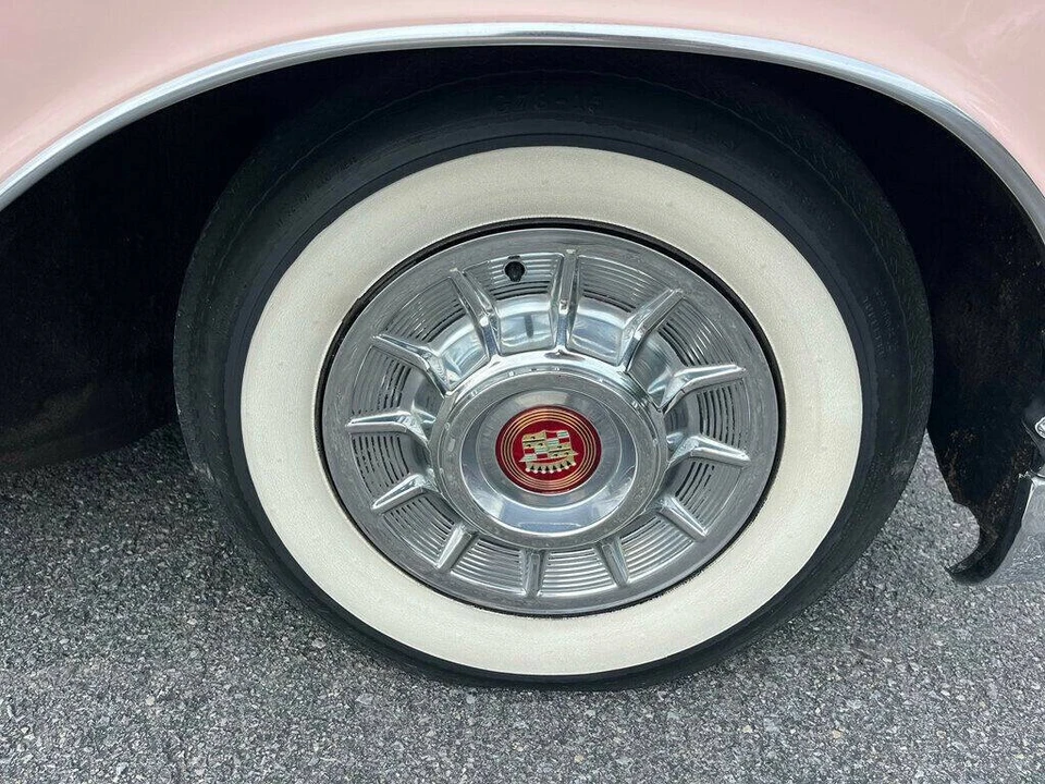 1957 Cadillac DeVille - Image 15 of 31