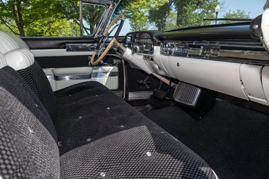1957 Cadillac DeVille - Image 28 of 31