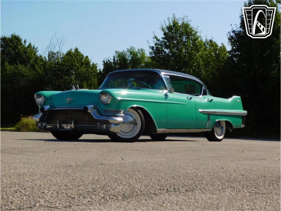 1957 Cadillac DeVille - Image 2 of 31