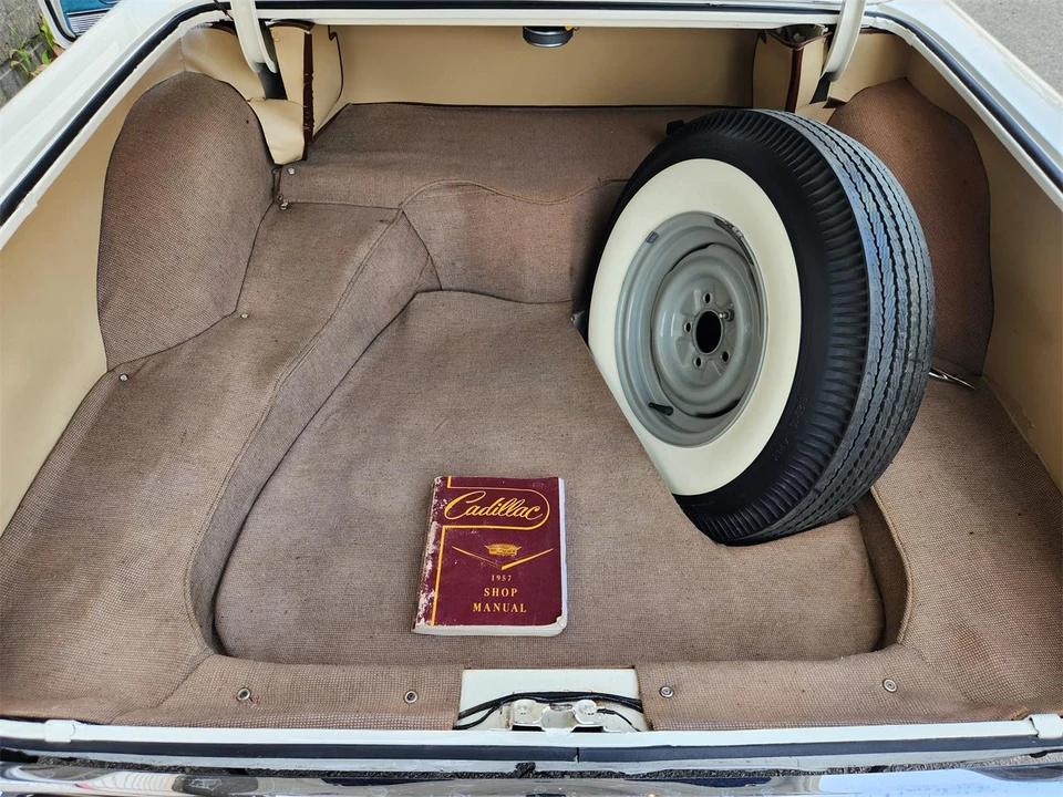 1957 Cadillac DeVille - Image 29 of 31