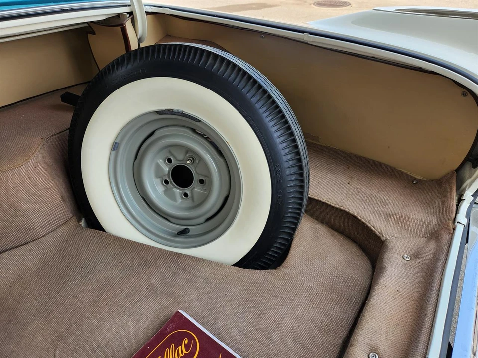 1957 Cadillac DeVille - Image 30 of 31