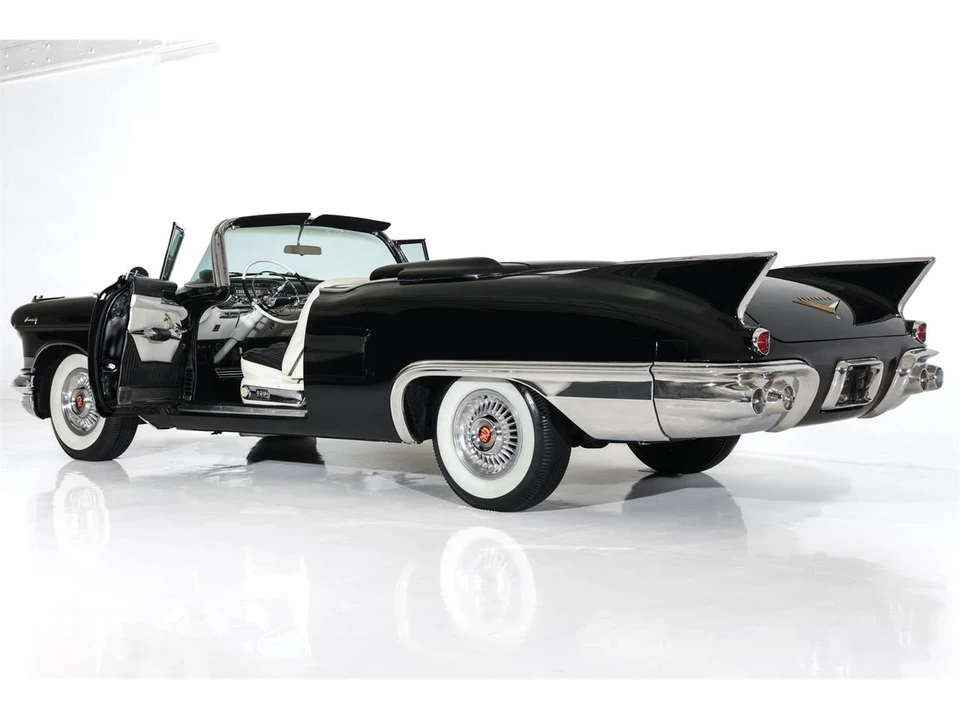 1957 Cadillac Series 62 4th Gen - Image 17 of 31