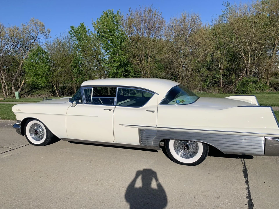 1957 Cadillac Sixty Special - Image 15 of 31
