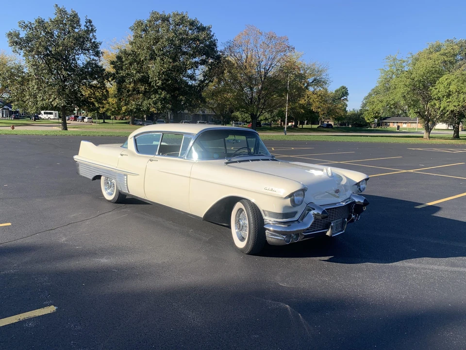 1957 Cadillac Sixty Special - Image 8 of 31