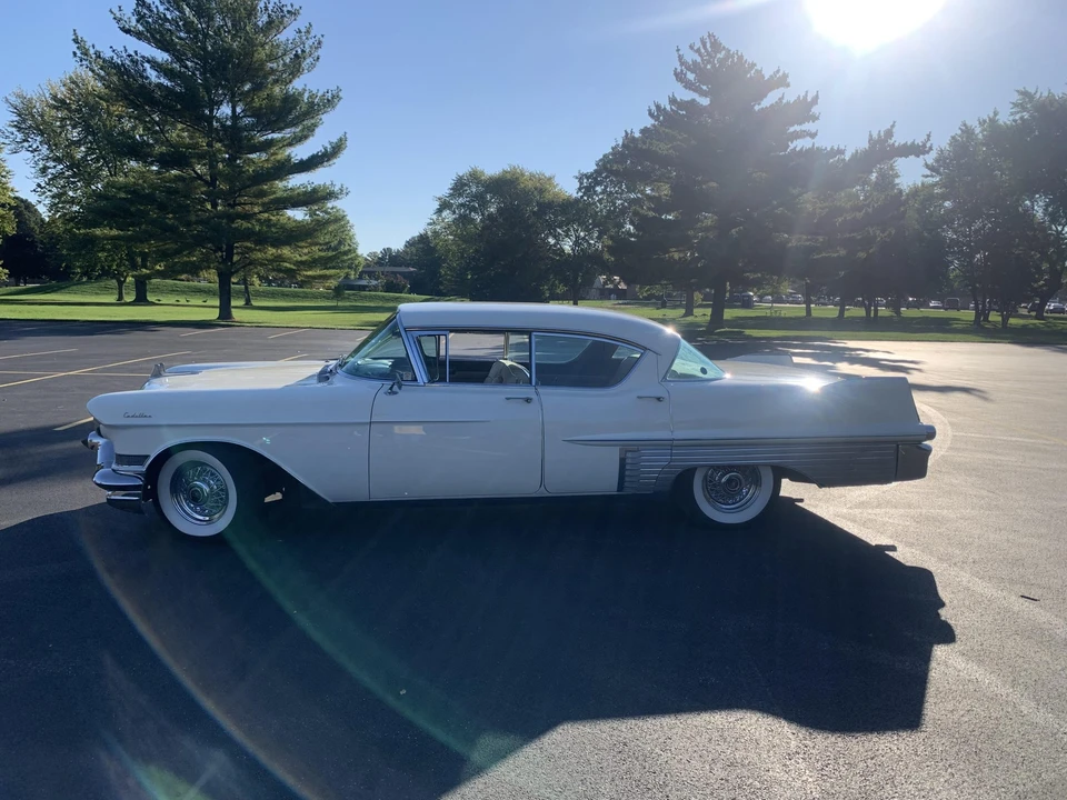 1957 Cadillac Sixty Special - Image 5 of 31