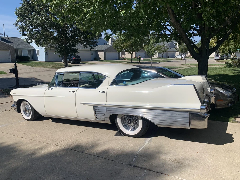 1957 Cadillac Sixty Special - Image 30 of 31