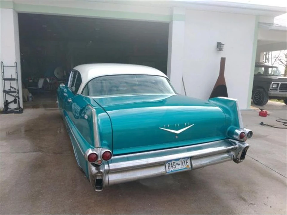 1957 Cadillac DeVille - Image 12 of 13