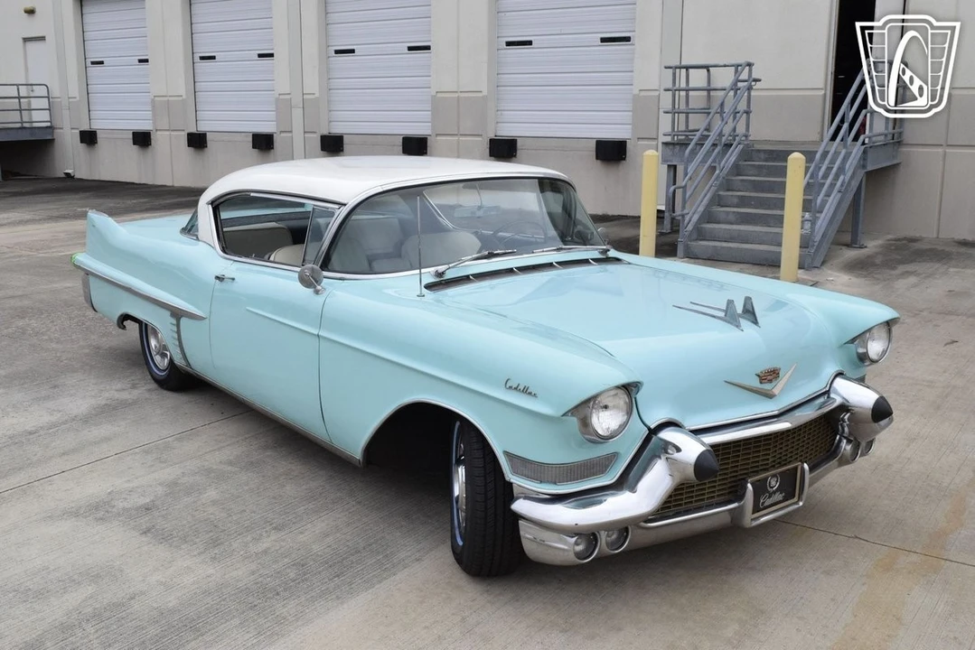 1957 Cadillac Series 62 4th Gen - Image 19 of 31