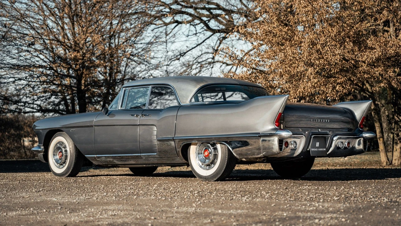 1957 Cadillac Series 62 Eldorado Brougham - Image 16 of 31