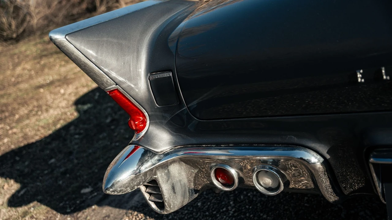 1957 Cadillac Series 62 Eldorado Brougham - Image 26 of 31