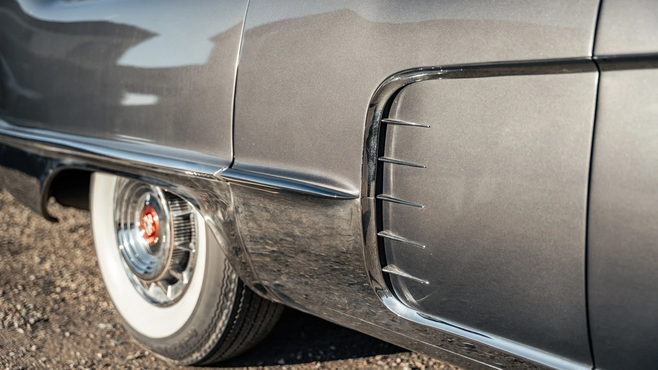 1957 Cadillac Series 62 Eldorado Brougham - Image 29 of 31