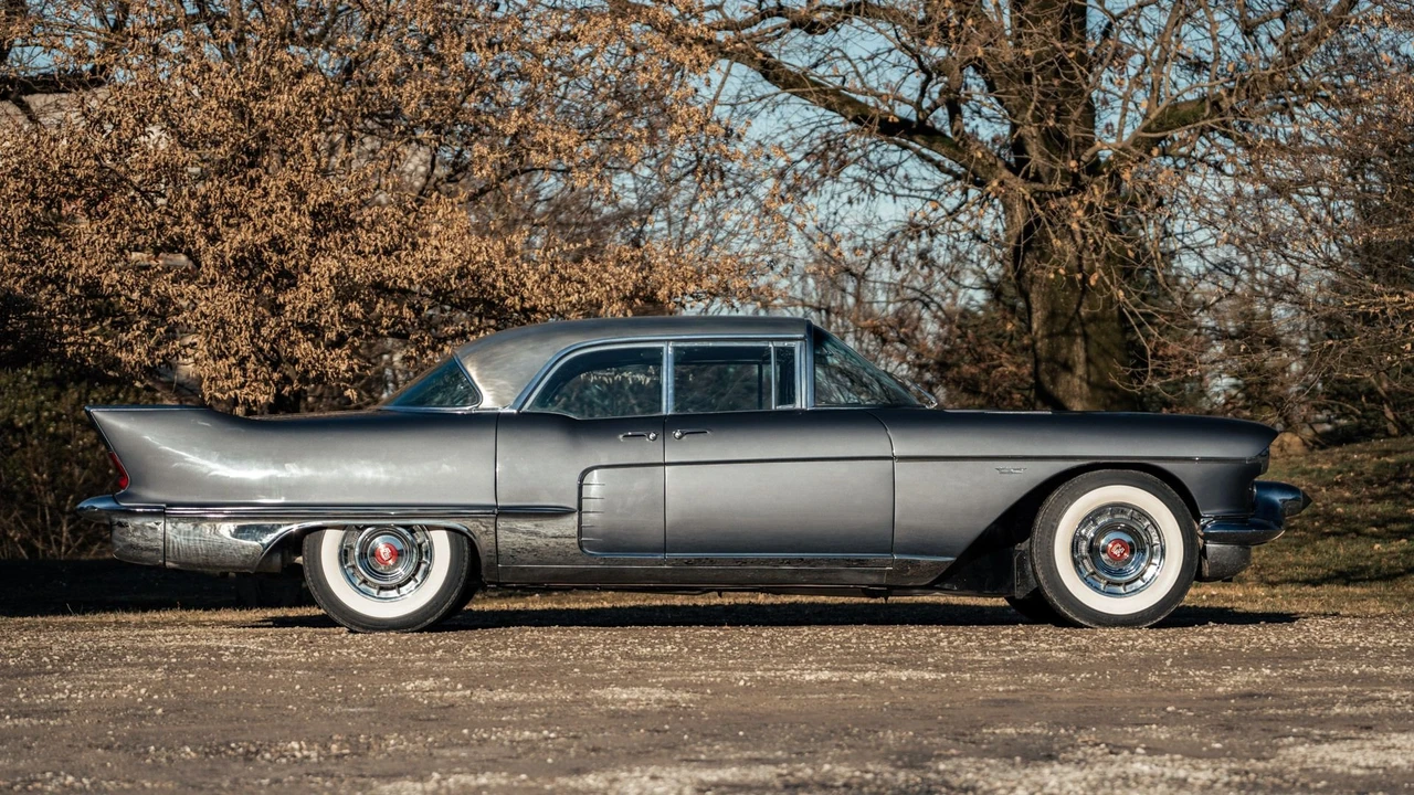 1957 Cadillac Series 62 Eldorado Brougham - Image 13 of 31