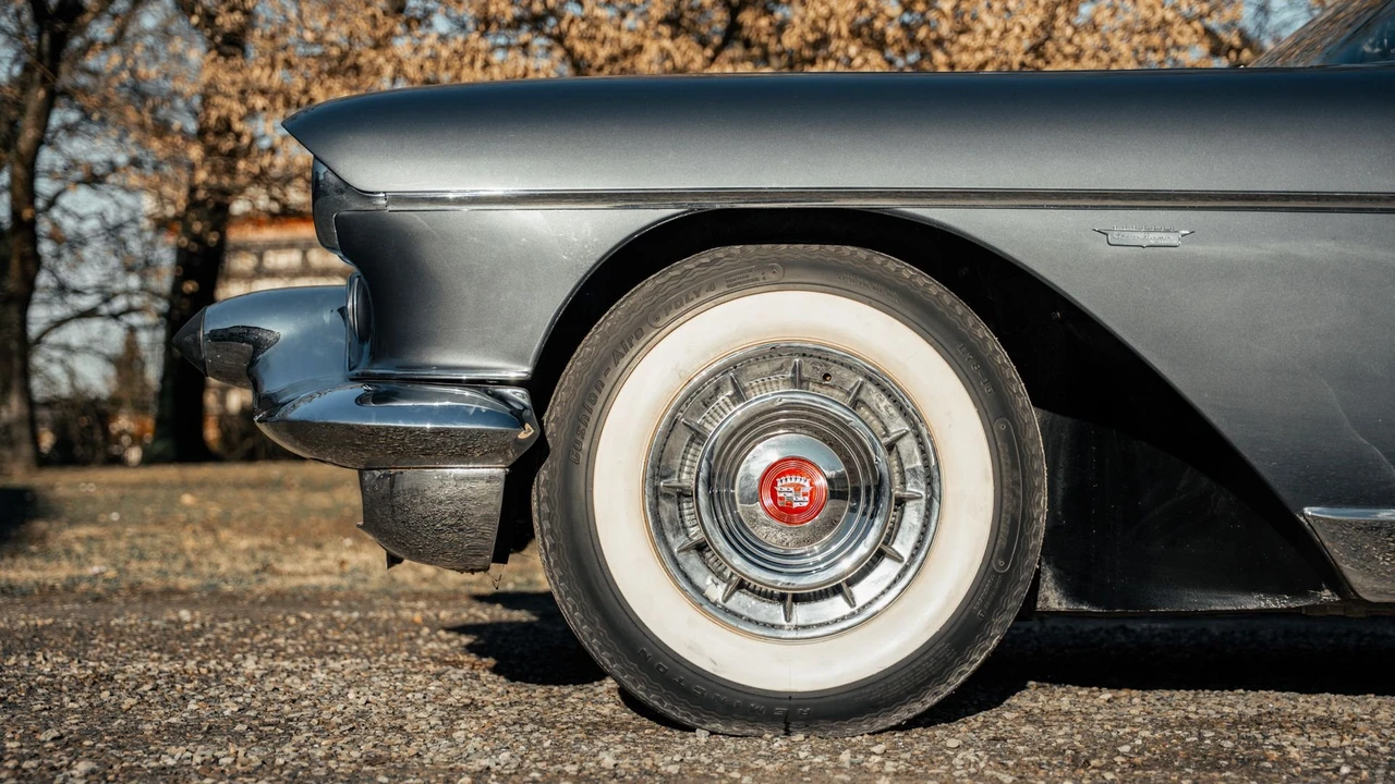 1957 Cadillac Series 62 Eldorado Brougham - Image 14 of 31
