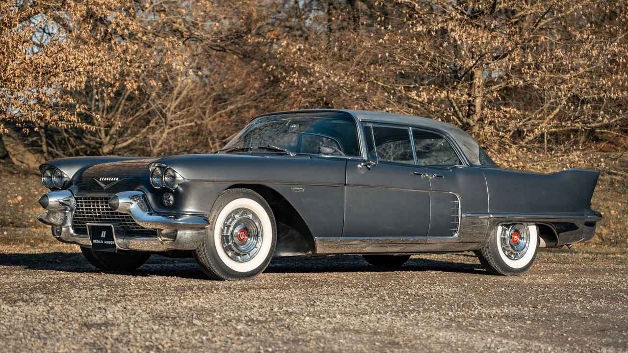 1957 Cadillac Series 62 Eldorado Brougham - Image 11 of 31