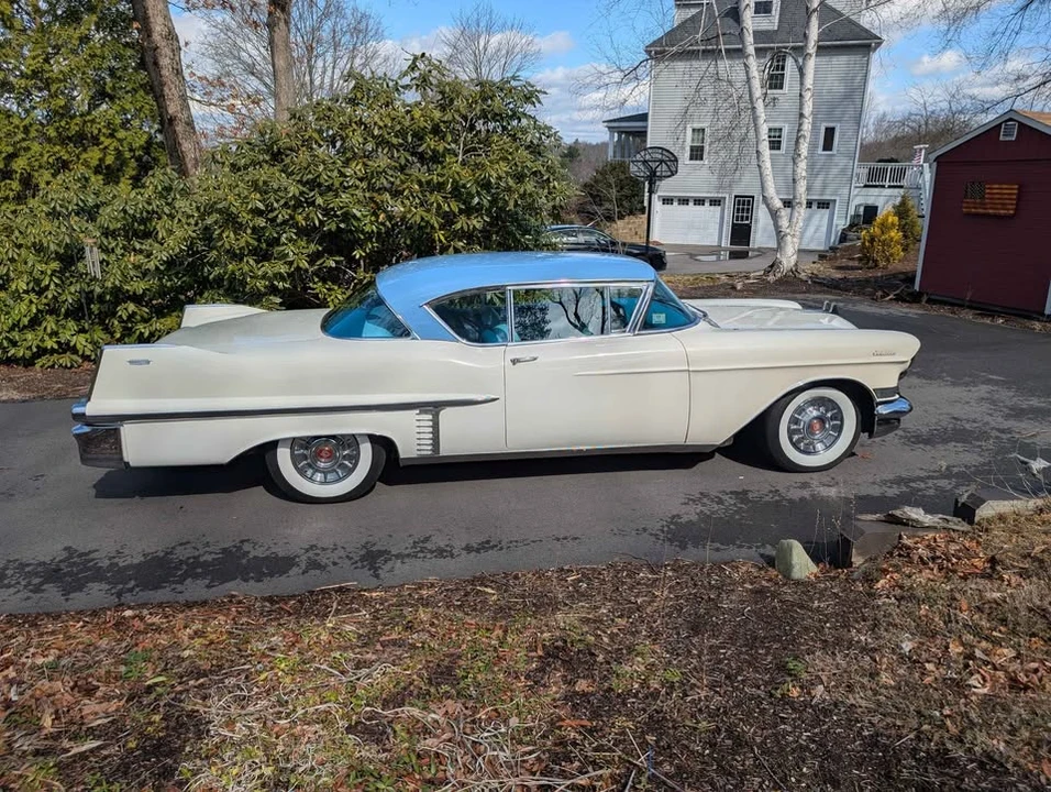 1957 Cadillac DeVille - Image 6 of 17