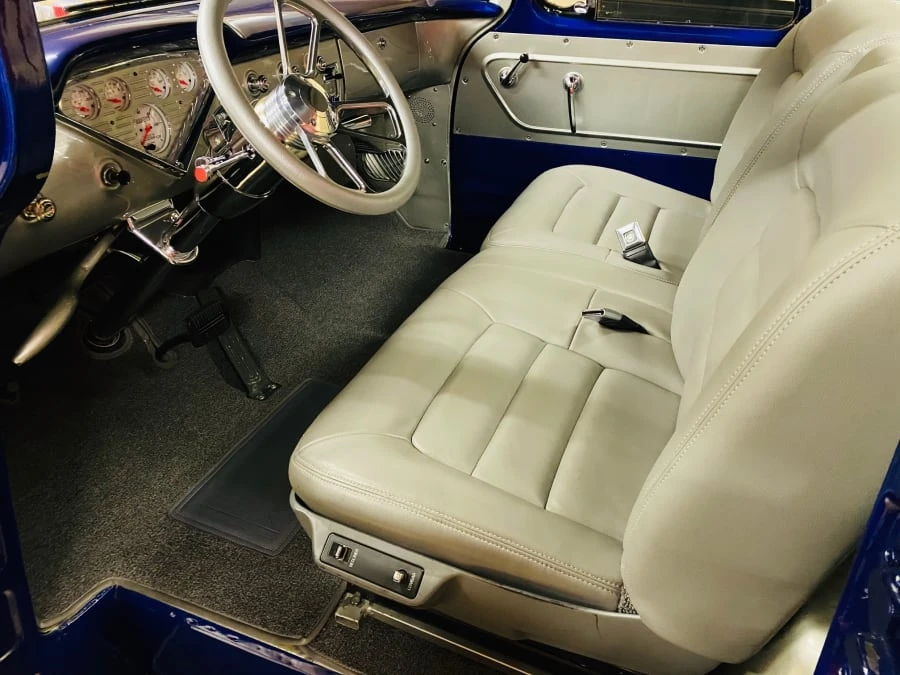 1957 Chevrolet Task Force - Image 4 of 28
