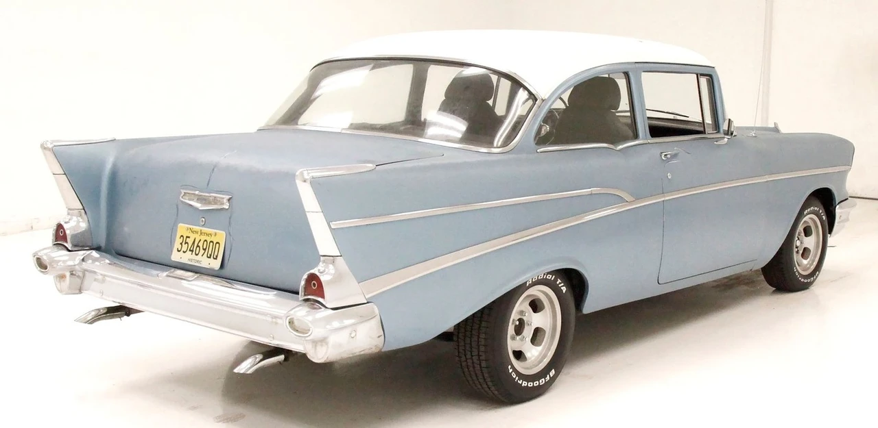 1957 Chevrolet Tri-Five Bel Air Sedan & Wagon - Image 5 of 31