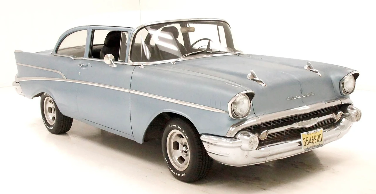 1957 Chevrolet Tri-Five Bel Air Sedan & Wagon - Image 6 of 31