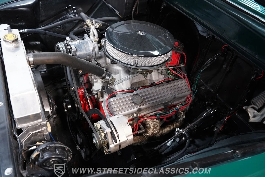 1957 Chevrolet Task Force - Image 28 of 31