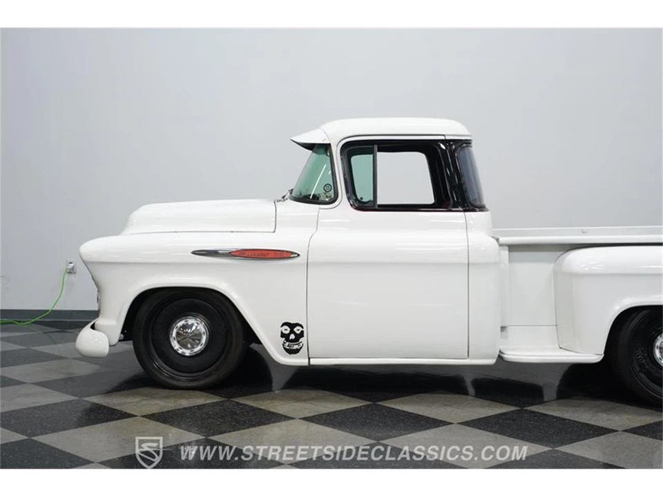 1957 Chevrolet Task Force - Image 19 of 31
