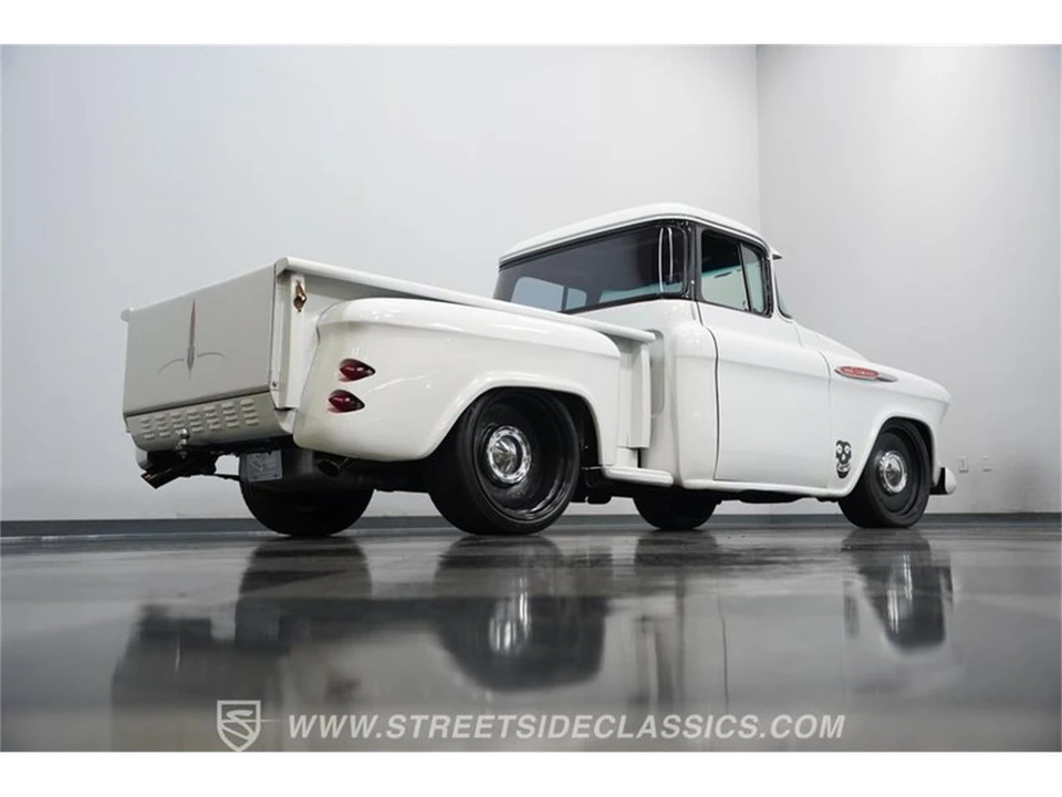 1957 Chevrolet Task Force - Image 23 of 31